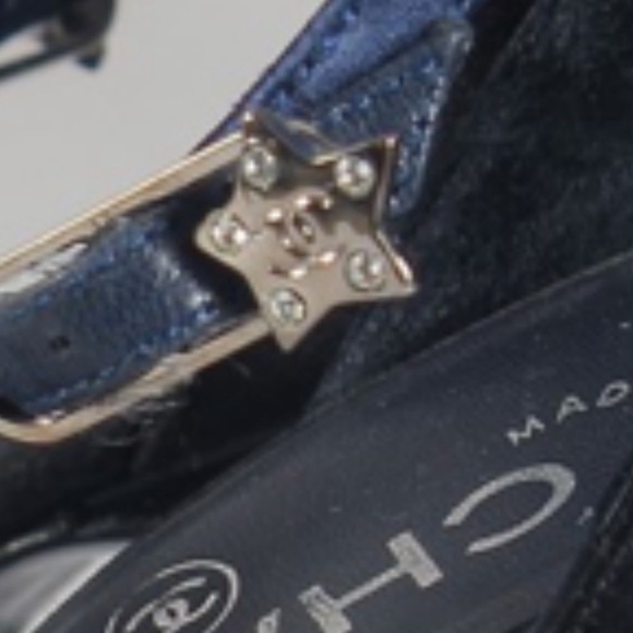 Chanel Navy Satin Crystal Star Embellished T-Strap CC Platform Pumps 37 - Picture 9 of 11